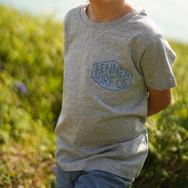 Sennen Surf Co. Kids T-shirt – Heather Grey w/Blue